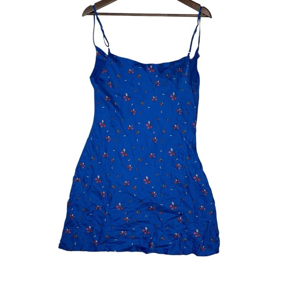 New Olivia Rubin Adaline Dress in Blue Ditsy Floral
Dress Size 8 - Picture 2 of 10